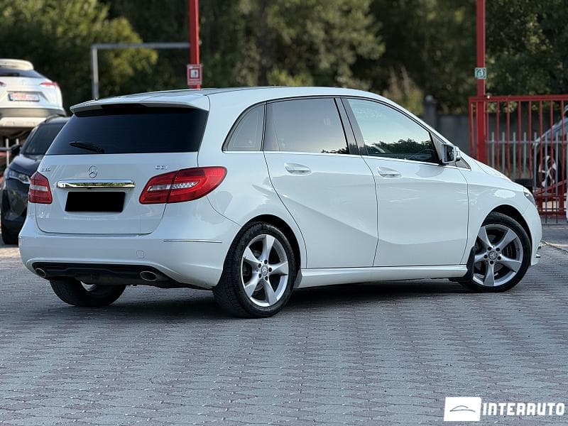 2014 Mercedes B 180 — Miniatură 2