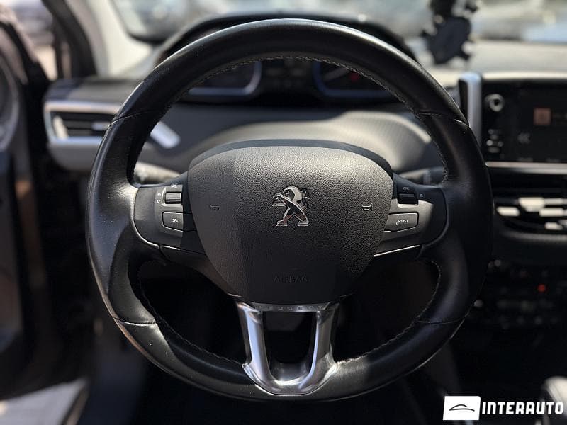 Peugeot 2008 2019 — Миниатюра 16