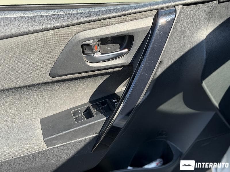 Toyota Auris 2015 — Миниатюра 6