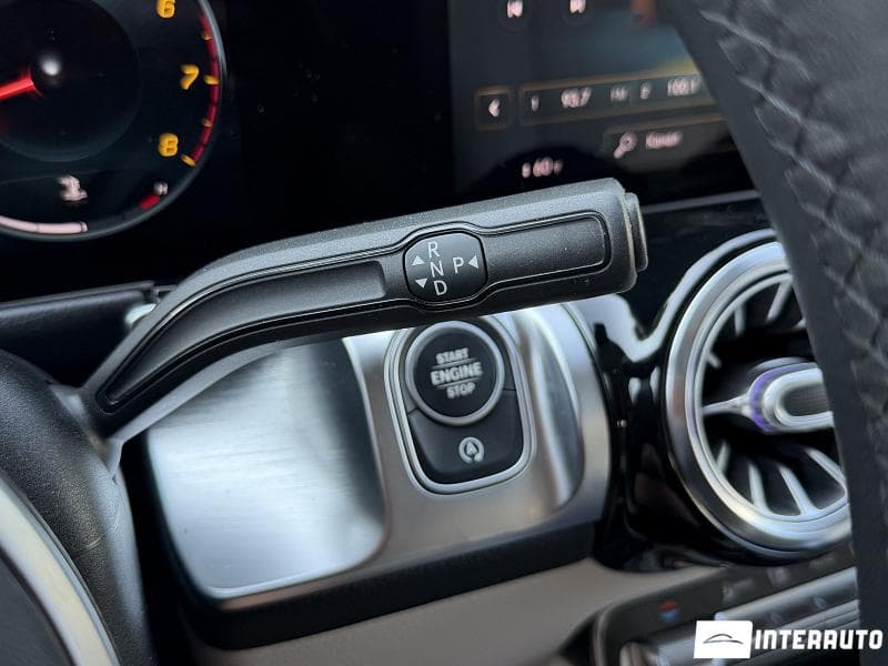 Mercedes GLB 250 2020 — Миниатюра 12