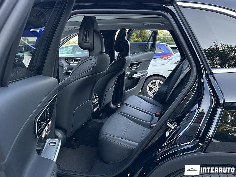 2023 Mercedes GLC 300 — Miniatură 12