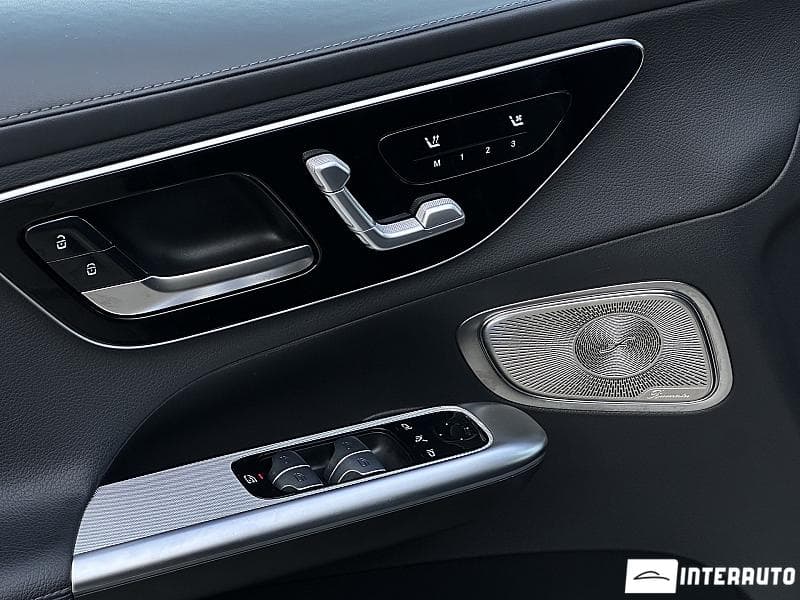 2023 Mercedes GLC 300 — Miniatură 18