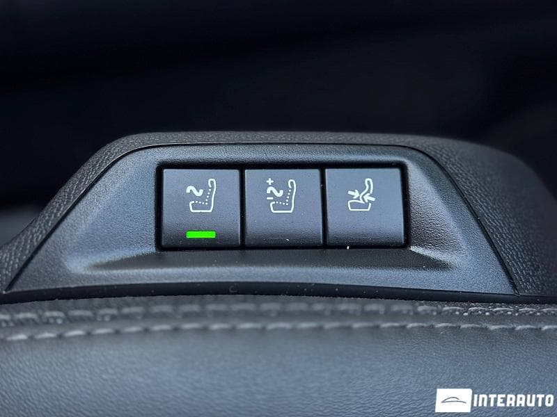 Peugeot 308 2018 — Миниатюра 20