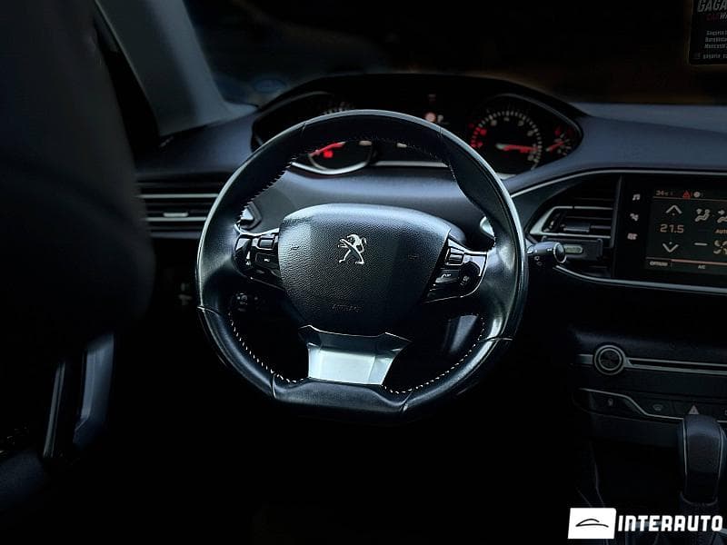 Peugeot 308 2018 — Миниатюра 7