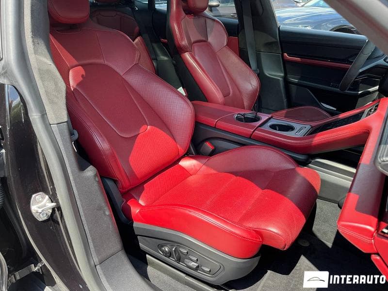 Porsche Taycan Turbo 2020 — Миниатюра 7