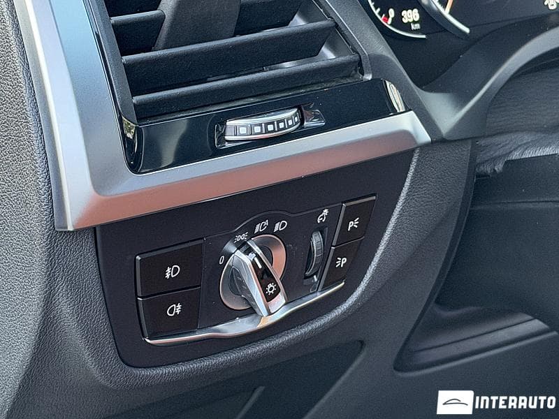 BMW X4 2.0D 2018 — Миниатюра 17