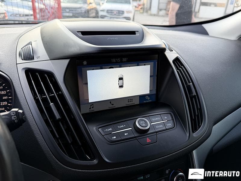 2017 Ford Kuga — Miniatură 10