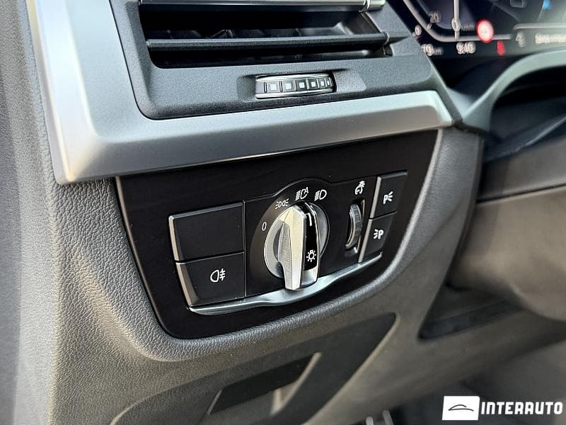 2022 BMW X3 3.0e — Miniatură 13