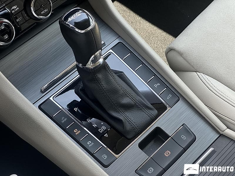 Skoda Superb 2023 — Миниатюра 12