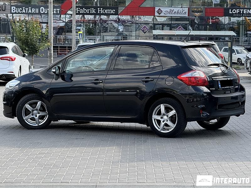 2010 Toyota Auris — Miniatură 4