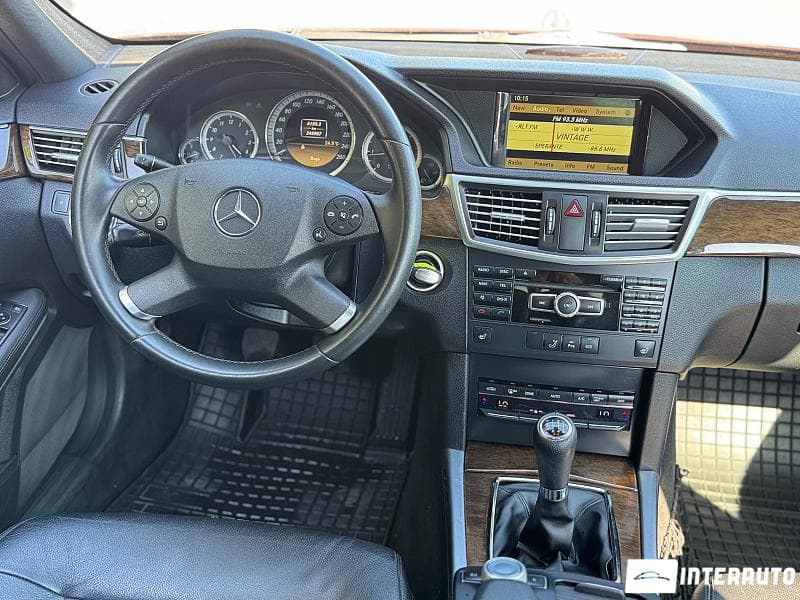 Mercedes E 220 2012 — Миниатюра 9