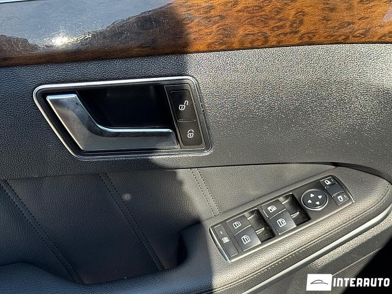 Mercedes E 220 2012 — Миниатюра 6