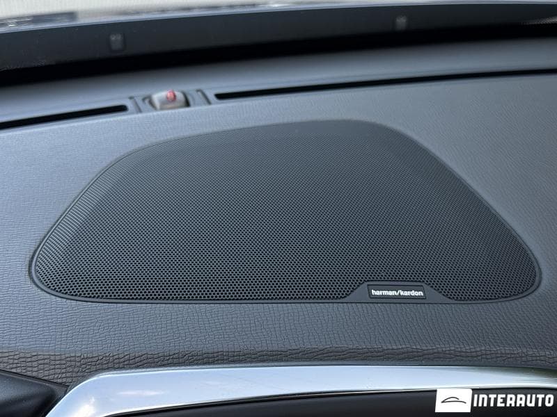 Volvo XC 60 2016 — Миниатюра 12