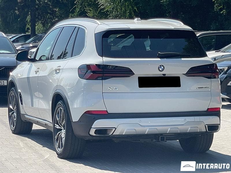 BMW X5 4.0i 2023 — Миниатюра 4