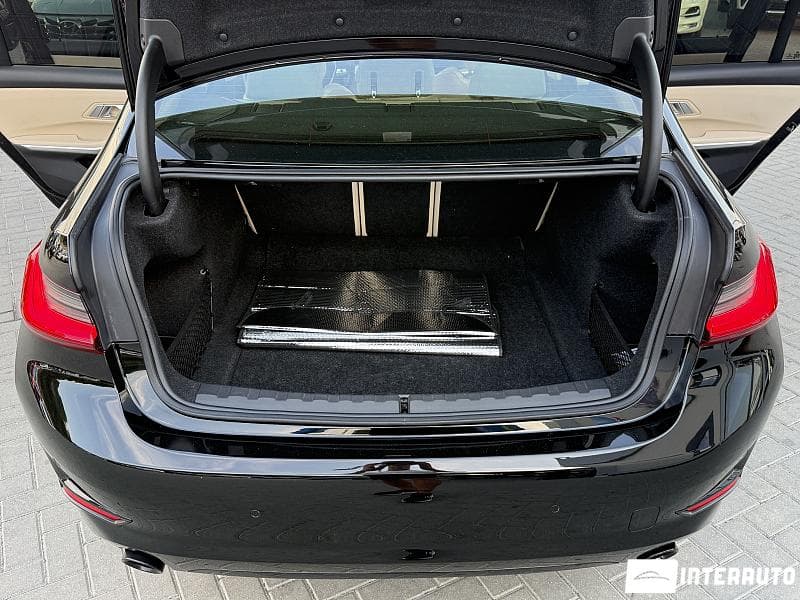 2019 BMW 330 — Miniatură 21