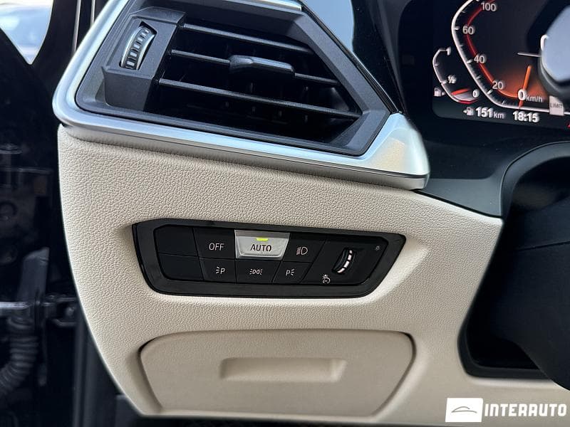 2019 BMW 330 — Miniatură 17