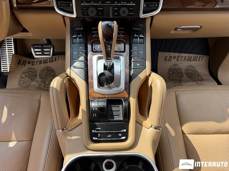 Porsche Cayenne 2010 — Миниатюра 14
