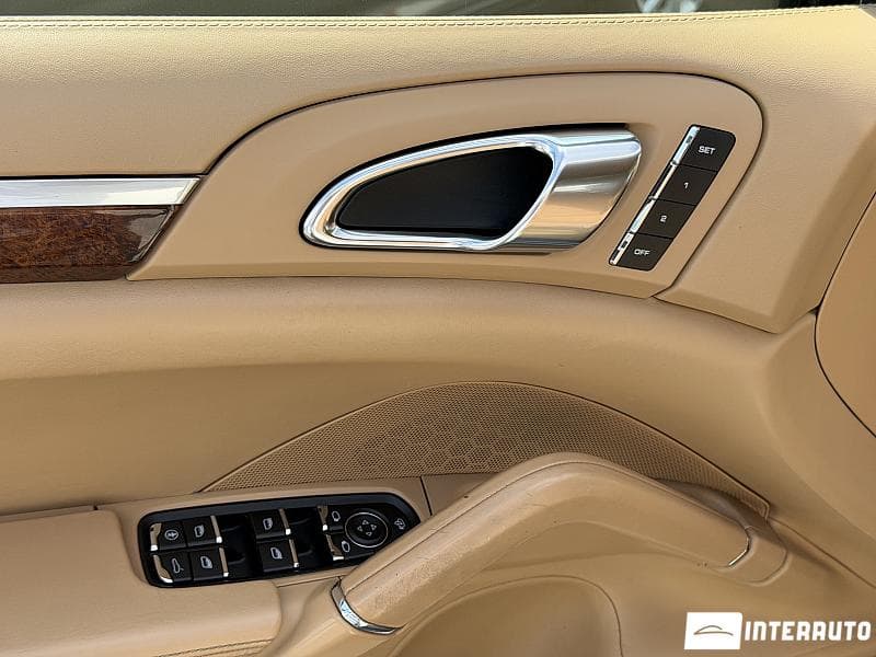 Porsche Cayenne 2010 — Миниатюра 17