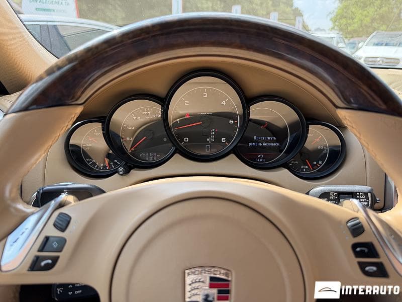 Porsche Cayenne 2010 — Миниатюра 11