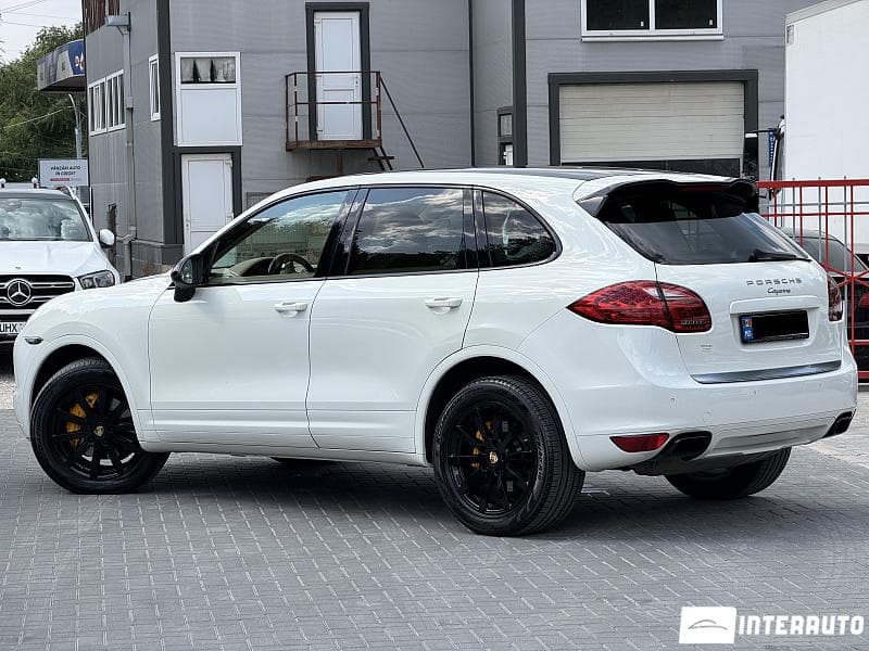 Porsche Cayenne 2010 — Миниатюра 4