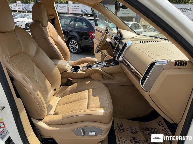 Porsche Cayenne 2010 — Миниатюра 8