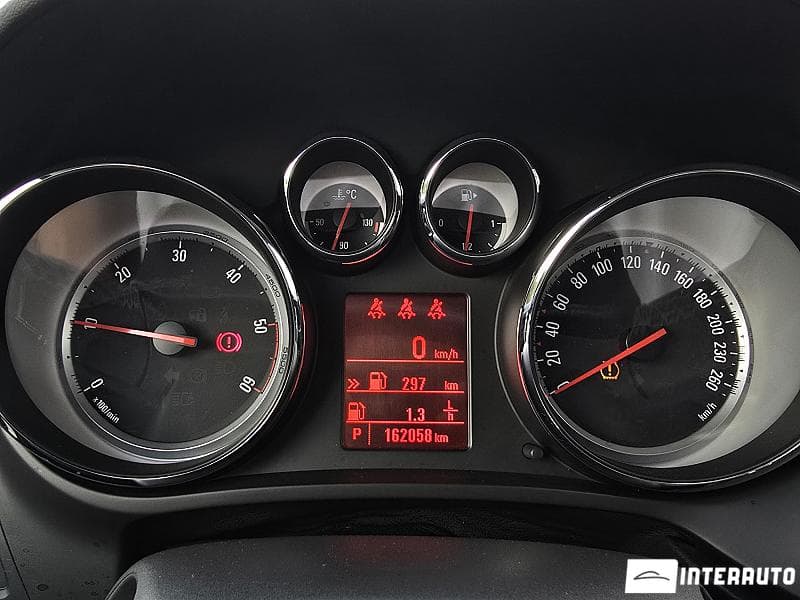 2016 Opel Zafira — Miniatură 9