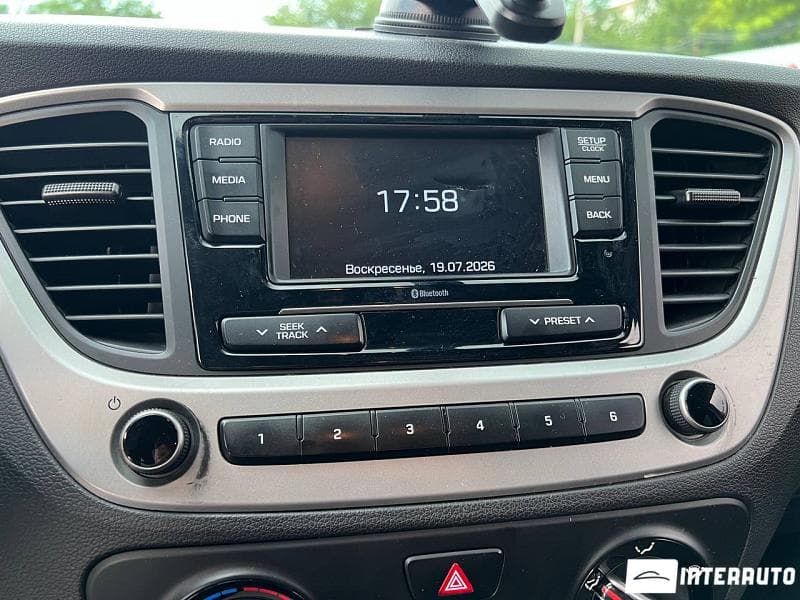 2017 Hyundai Accent — Miniatură 10