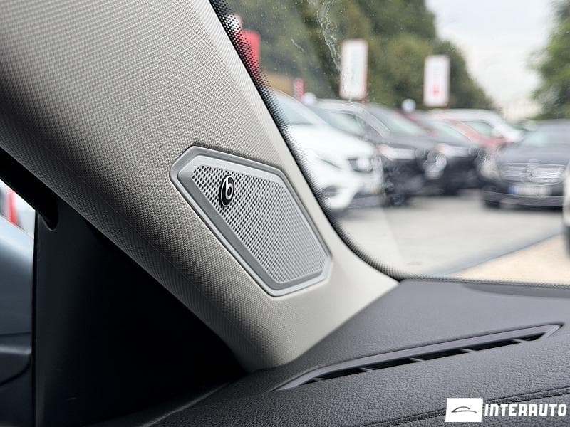 2023 Volkswagen Jetta — Miniatură 14