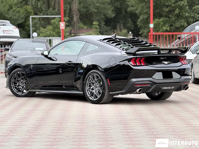 2024 Ford Mustang — Miniatură 3