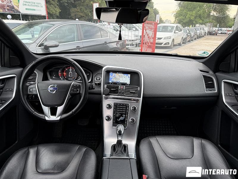 Volvo XC 60 2017 — Миниатюра 9