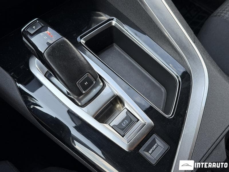 2018 Peugeot 3008 — Miniatură 7