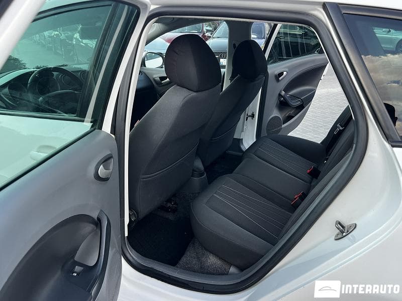 Seat Ibiza 2011 — Миниатюра 8