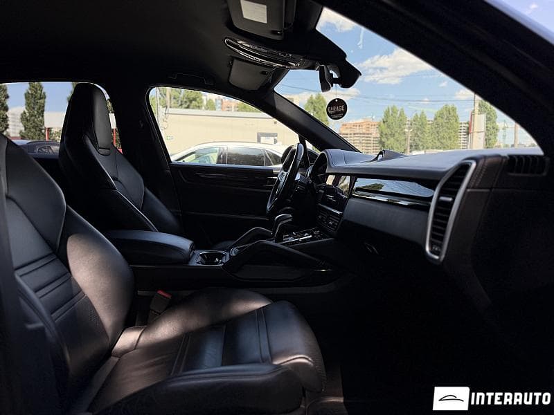 Porsche Cayenne S 2018 — Миниатюра 18