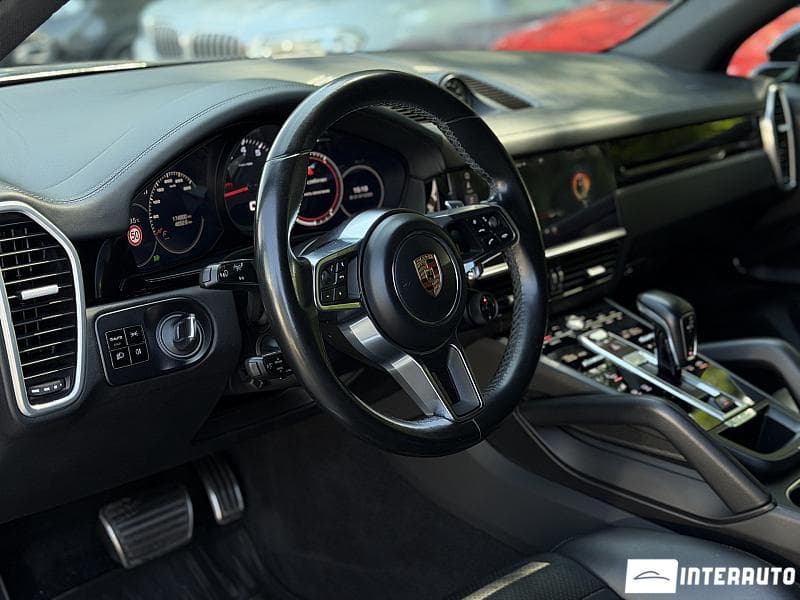 Porsche Cayenne S 2018 — Миниатюра 11