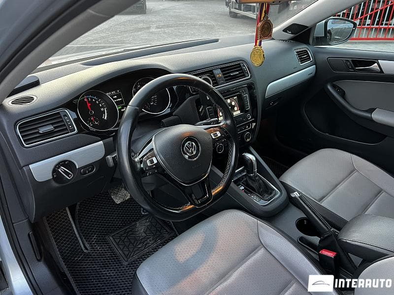 Volkswagen Jetta 2015 — Миниатюра 7