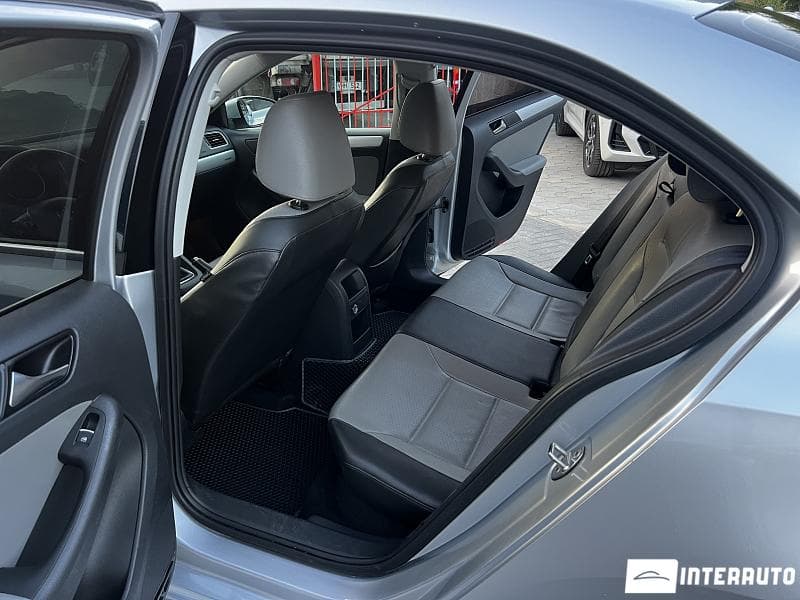 Volkswagen Jetta 2015 — Миниатюра 8