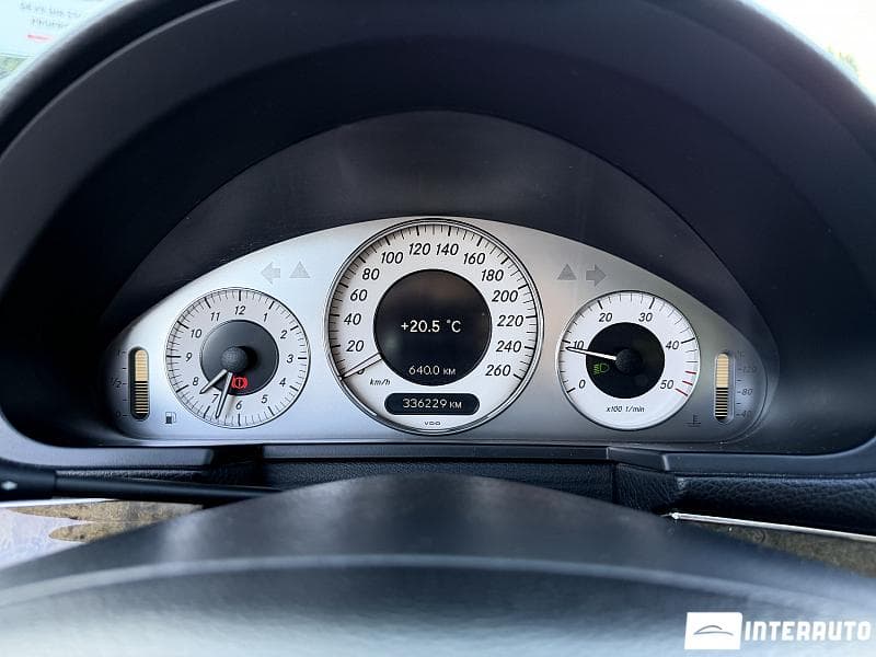 2009 Mercedes E 220 — Miniatură 10