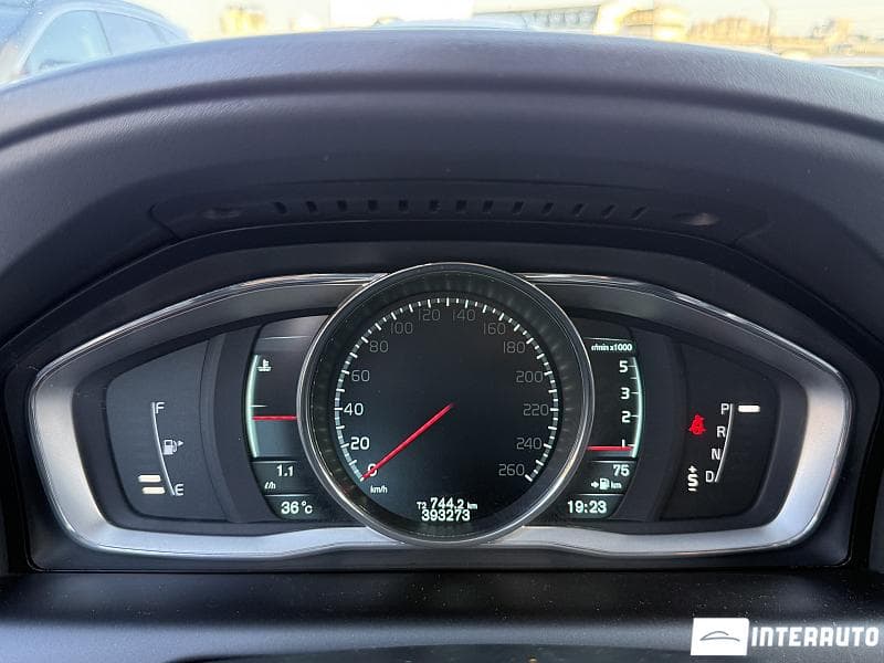 Volvo XC 60 2013 — Миниатюра 9
