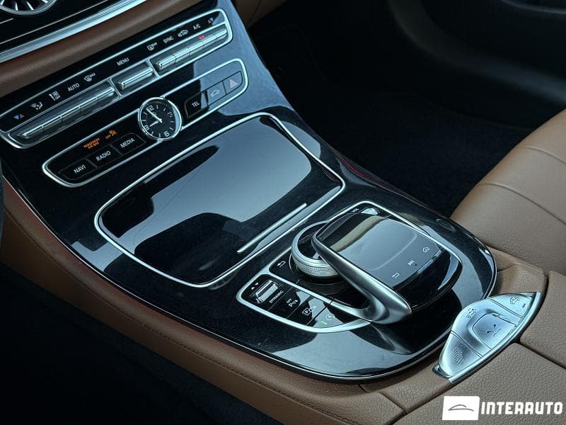 Mercedes E 400 2017 — Миниатюра 14