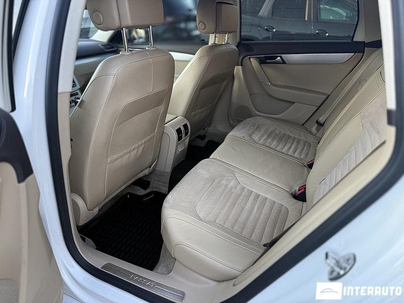 2012 Volkswagen Passat — Miniatură 18
