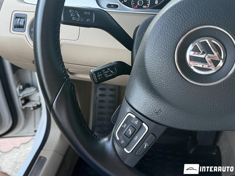 2012 Volkswagen Passat — Miniatură 11