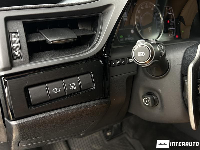 Lexus ES 300h 2022 — Миниатюра 8