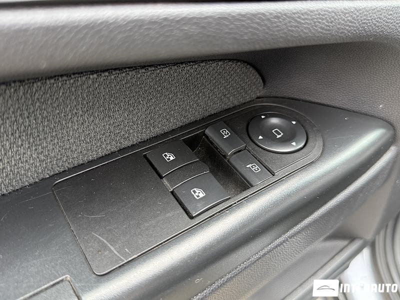 Opel Zafira 2006 — Миниатюра 15