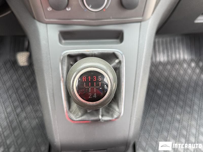 Opel Zafira 2006 — Миниатюра 11