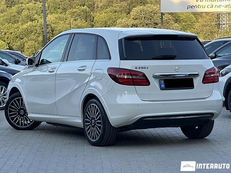 Mercedes B 250E 2017 — Миниатюра 4