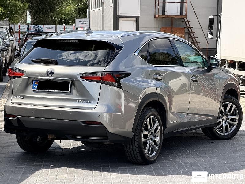 2016 Lexus NX 300H — Miniatură 4