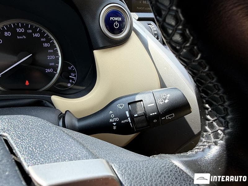 2016 Lexus NX 300H — Miniatură 13