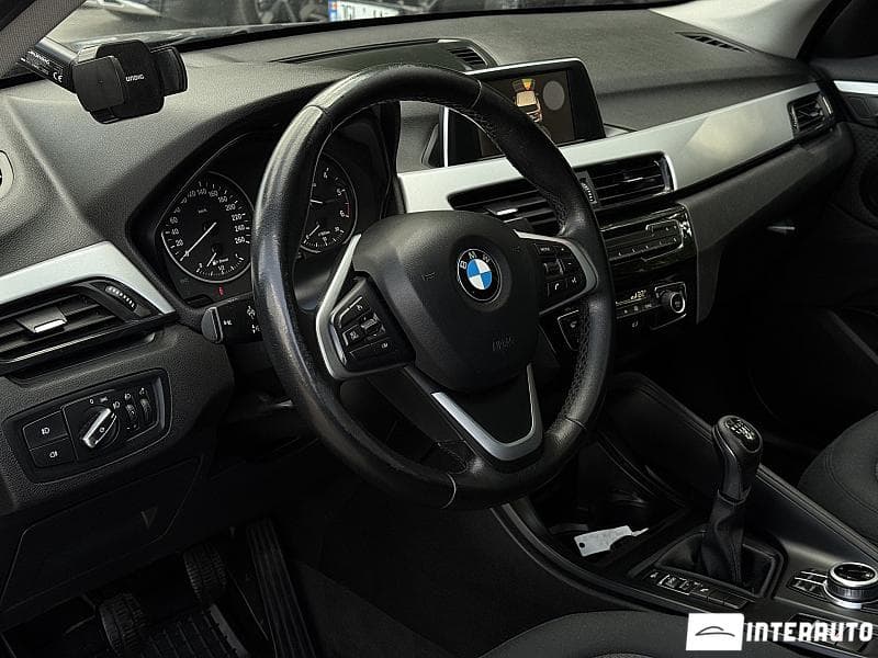 2017 BMW X1 1.6D — Miniatură 10
