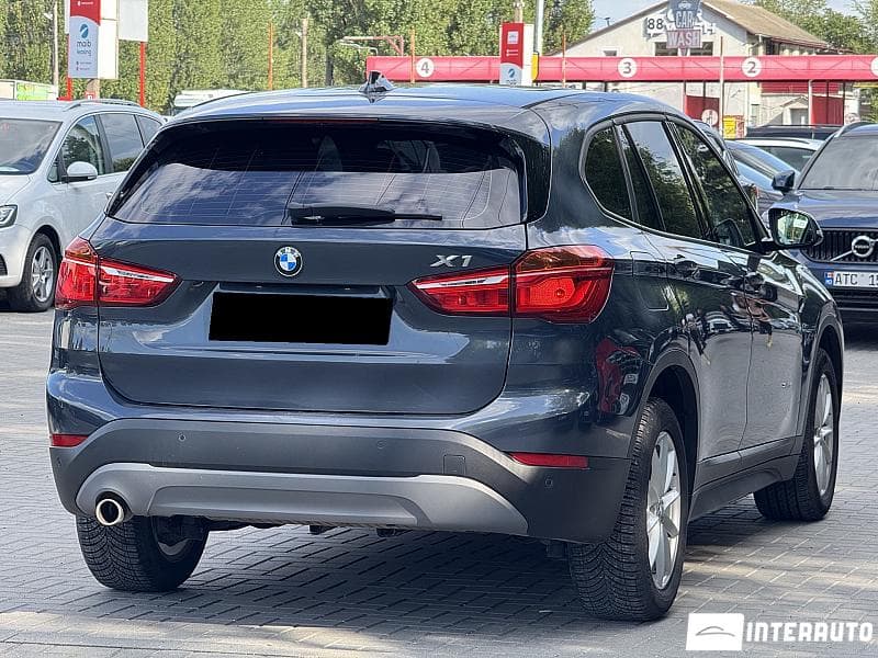 2017 BMW X1 1.6D — Miniatură 2
