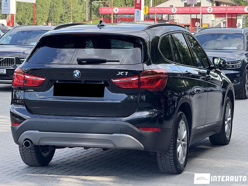 2017 BMW X1 1.6D — Miniatură 2